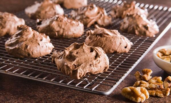 Meringues, Chocolate Walnut 