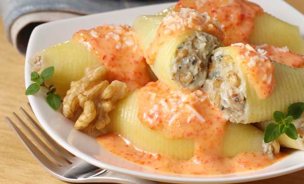 Gorgonzola & Walnut Stuffed Shells