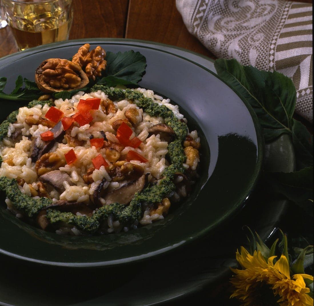 Mushroom And Walnut Risotto With Arugula Pesto - California Walnuts