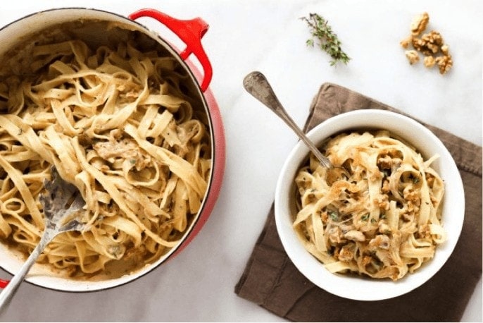 Creamy Cauliflower Fettuccine With Walnuts And Caramelized Onions California Walnuts