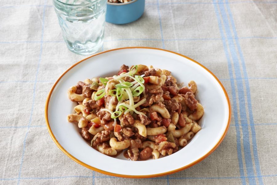 Elbow macaroni chili pasta