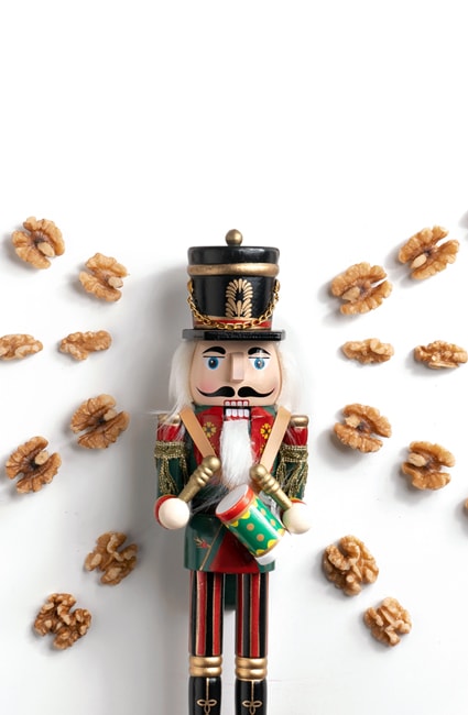 Nutcracker and Walnuts