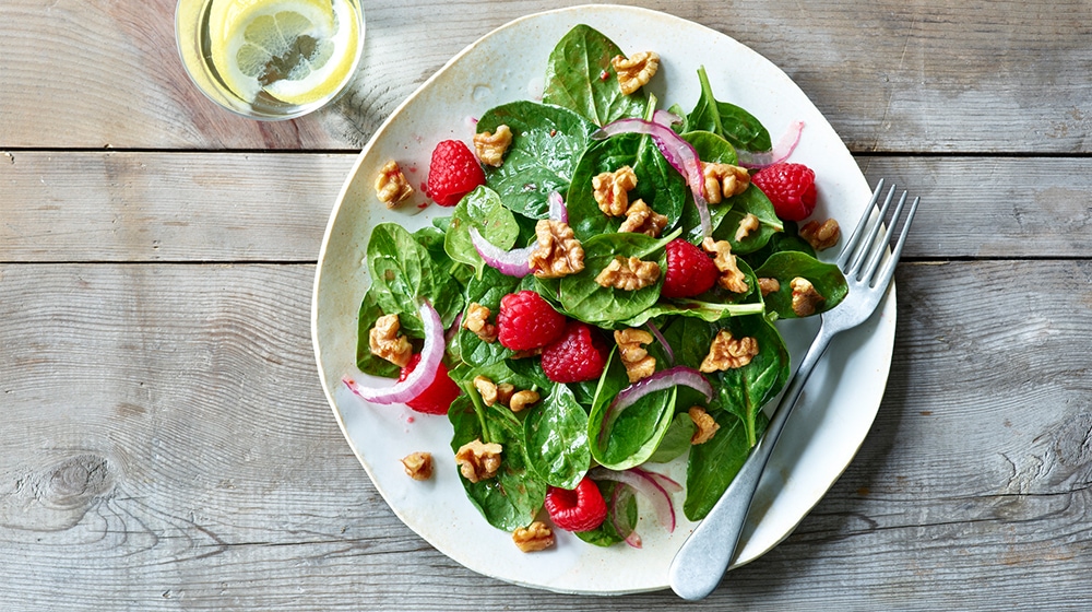 Walnut Raspberry Spinach Salad