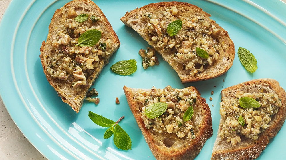 Walnut, Fennel and Mint Toasts