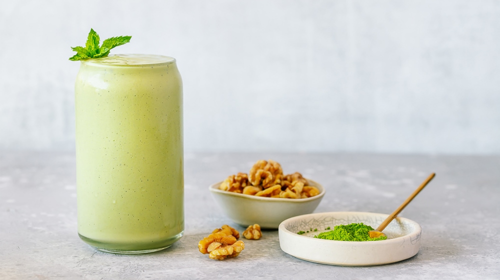 Matcha Avocado Walnut Smoothie