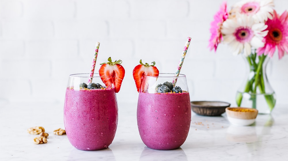 Mixed Berry Walnut Chia Smoothie