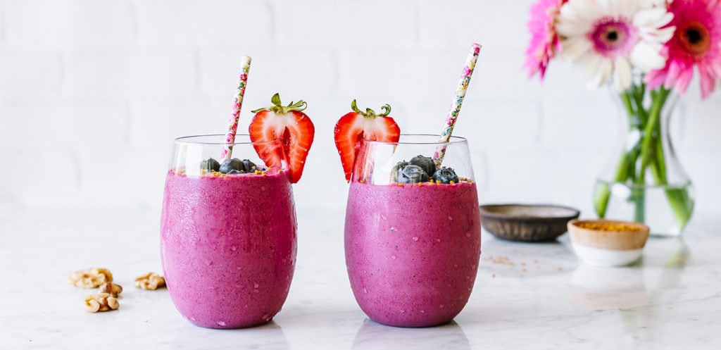 Mixed Berry Walnut Chia Smoothie