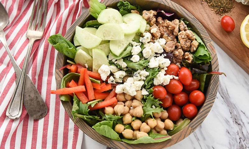 Mediterranean Salad with Zaa tar Spiced Walnuts