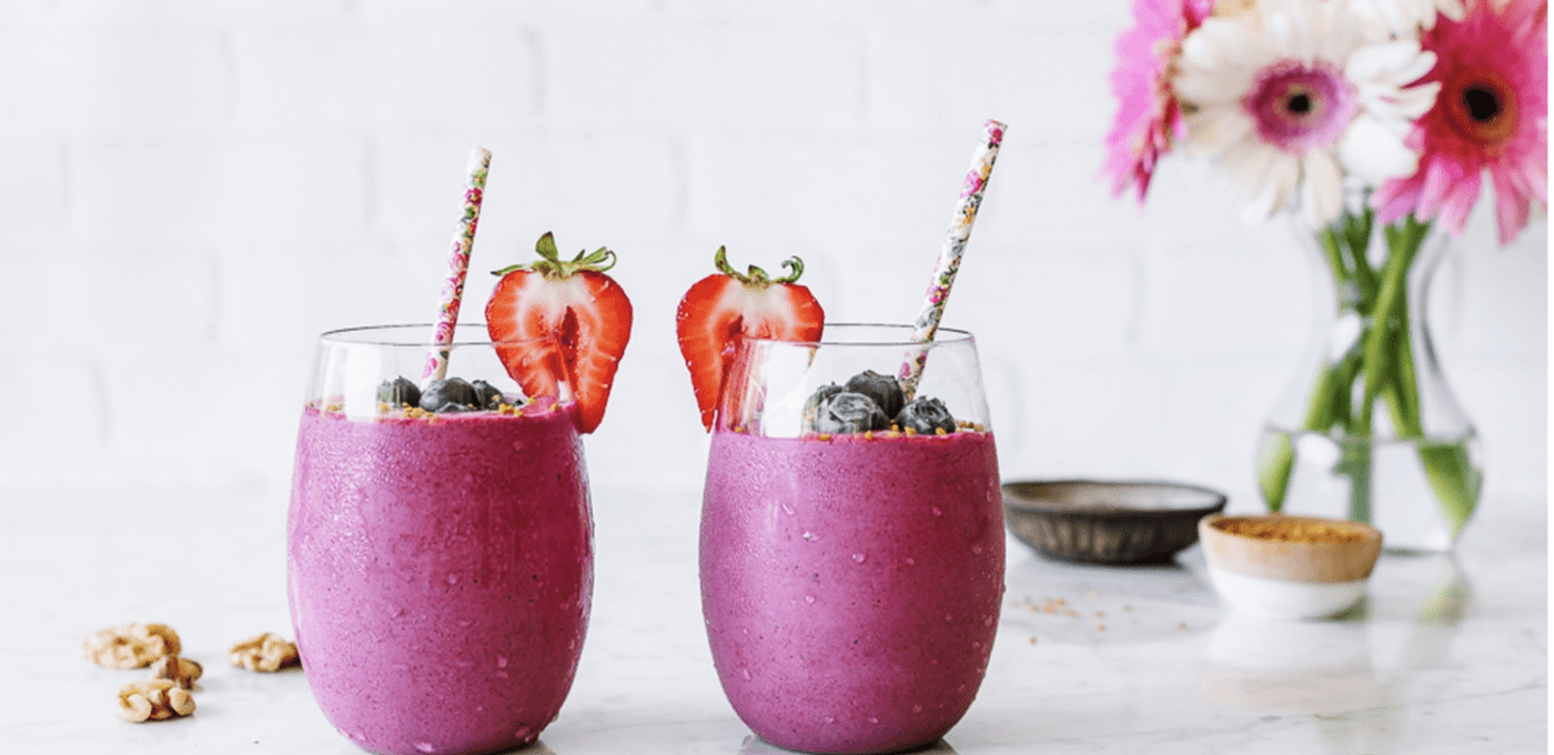 Snacking Mixed Berry Walnut Chia Smoothie