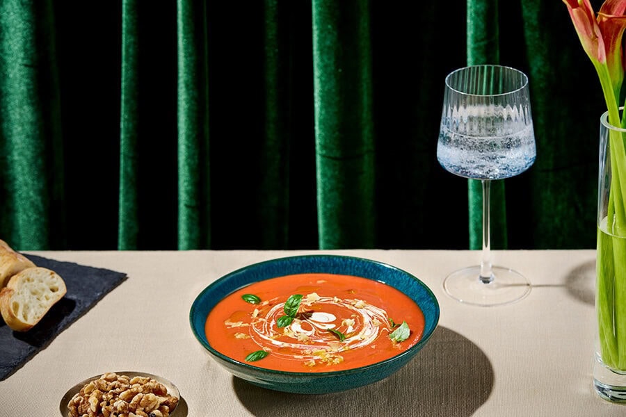 Creamy California Walnut & Tomato Soup