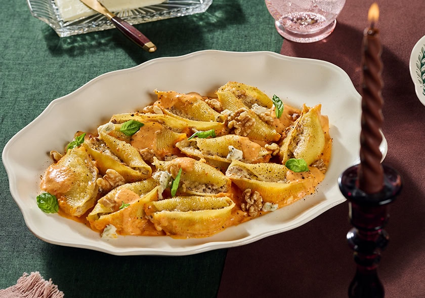 Gorgonzola and Walnut Stuffed Shells