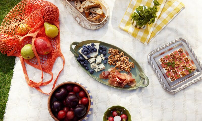 The Spring Picnic Edit: What to Bring + How to Elevate