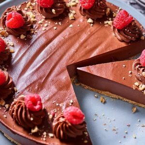 No-bake "Chocolate-Walnut Cream Cheesecake"